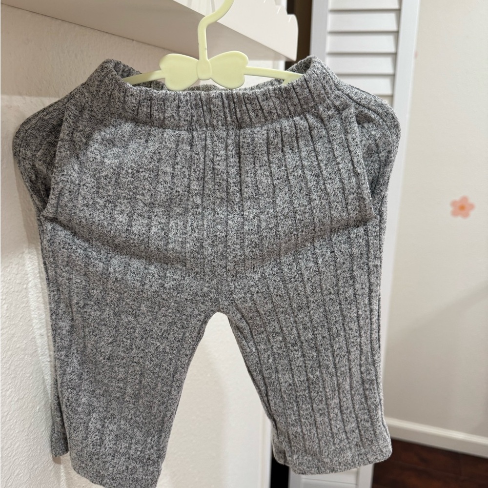 GAP Gray Ribbed Ruffle-Hem Sweater Top - Picture 2 of 3
